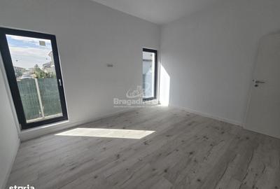 Casă cu 4 camere în Clinceni
