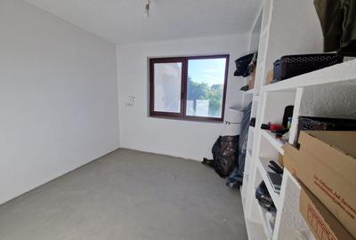 Apartament cu 3 camere semidecomandat în Florești - 16