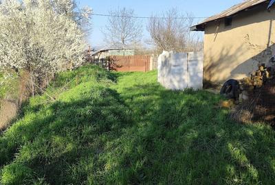 Teren de 2048 mp, în Valea Popii - 8