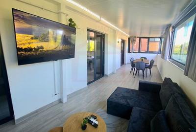Apartament cu 3 camere decomandat, mobilat în