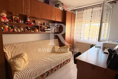 Apartament cu 2 camere semidecomandat, mobilat în Rogerius