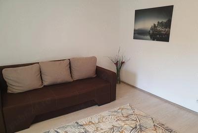 Garsonieră decomandată în Costin Georgian