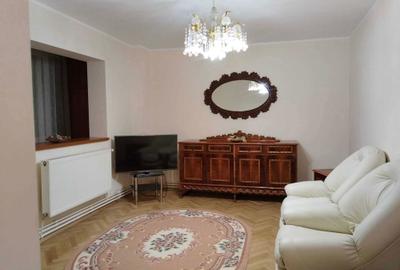 Apartament cu 3 camere decomandat în P-ța Unirii - 7