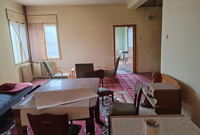 Apartament cu 5 camere semidecomandat în Central - 3