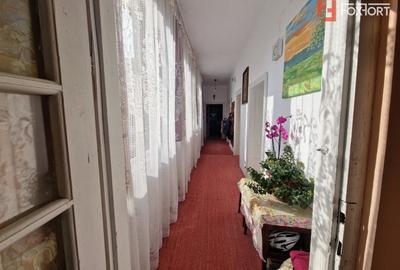 Casă individuală cu 4 camere cu Canalizare în Central - 14