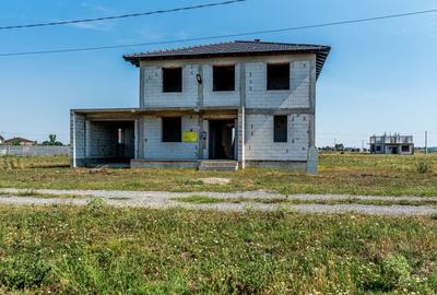 Casă individuală cu 5 camere cu Canalizare în Gai