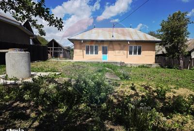 Casă cu 2 camere cu Teren 555 Mp în Botești