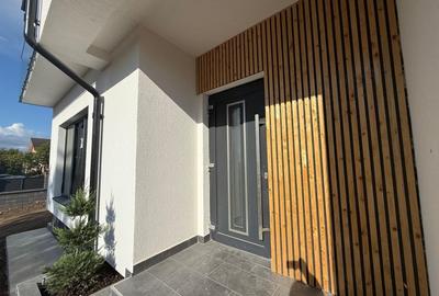 Duplex cu 4 camere cu Canalizare în Vișani - 1