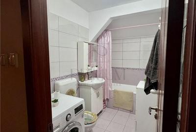 Apartament cu 2 camere semidecomandat în Aradului
