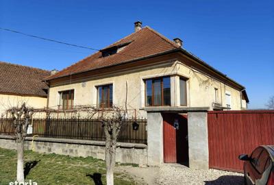 Casă cu 3 camere cu Teren 900 Mp în Bod
