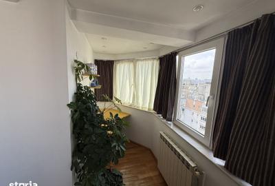 Apartament cu 3 camere decomandat în Faleza Nord