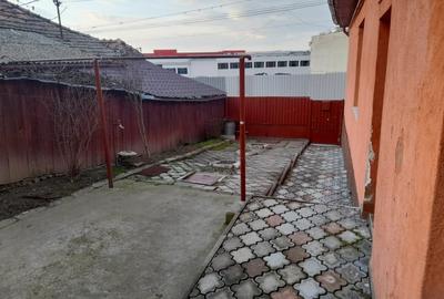 Casă individuală cu 3 camere cu Canalizare în Mureșeni - 2