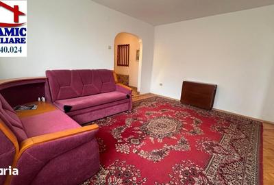 Apartament cu 3 camere semidecomandat în Nord - 1