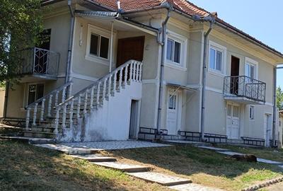 Casă cu 4 camere în Central