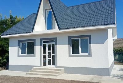 Casă cu Teren 300 Mp în Lumina