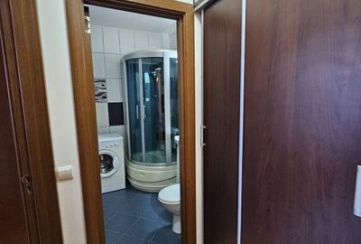Apartament cu 2 camere semidecomandat în Cantemir