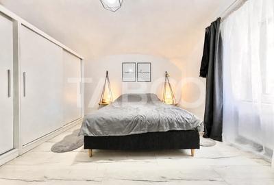 Apartament cu 2 camere semidecomandat, mobilat în Central