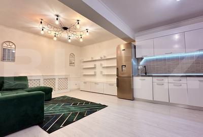 Apartament cu 3 camere semidecomandat în Central