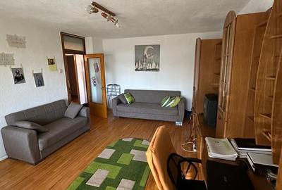 Apartament cu 4 camere decomandat în Văcăresti - 3