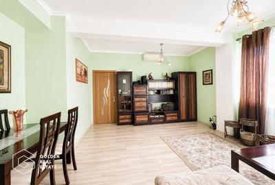 Apartament cu 3 camere decomandat în UTA - 3