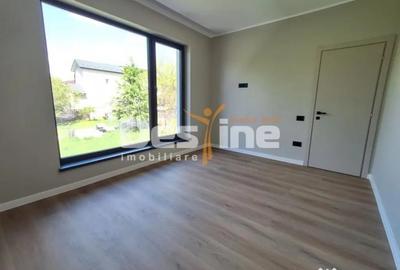 Casă cu 4 camere cu Teren 394 Mp în Miroslava