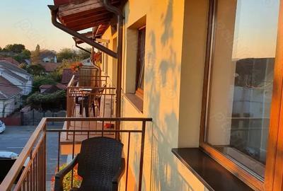 Apartament cu 4 camere semidecomandat în Sud - 1