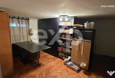 Casă cu 10 camere cu Teren 1329 Mp în Micro 6