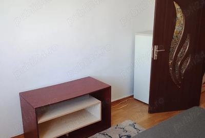 Garsonieră decomandată în CET