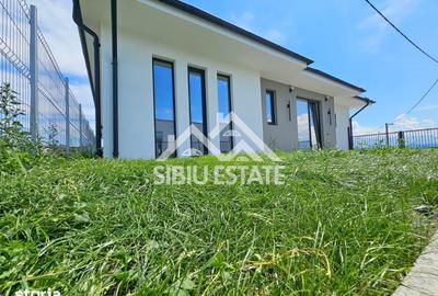 Casă cu 4 camere cu Teren 310 Mp în Central