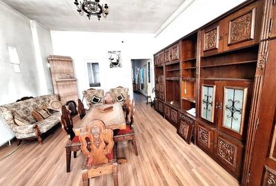 Casă cu Teren 50 Mp în Central