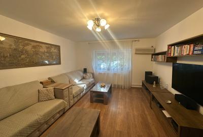 Apartament cu 3 camere decomandat în 13 Septembrie - 2
