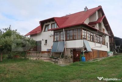 Casă cu 7 camere cu Teren 1700 Mp în Central - 16