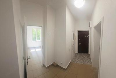 Apartament cu 3 camere decomandat în Floreasca