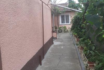 Casă cu 4 camere cu Teren 360 Mp în Micălaca