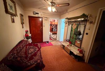 Apartament cu 3 camere decomandat, mobilat în Aurel Vlaicu