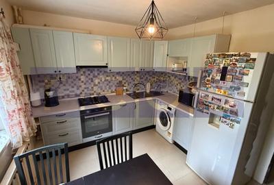 Apartament cu 3 camere decomandat, mobilat în Vitan Mall