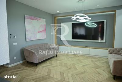 Casă cu 9 camere cu Teren 1720 Mp în Sânmartin - 10