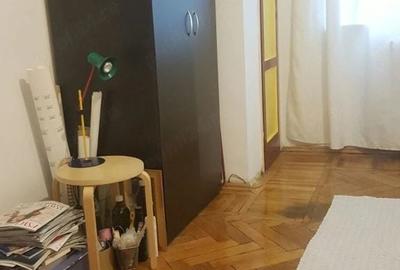 Garsonieră decomandată în Amzei
