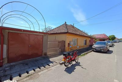 Casă cu 3 camere cu Teren 260 Mp în Central - 2