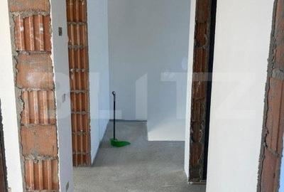 Duplex cu 4 camere cu Canalizare în Exterior Sud - 6