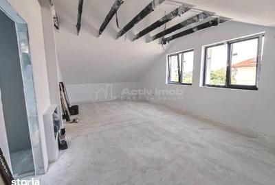 Casă cu 4 camere cu Teren 300 Mp în Central