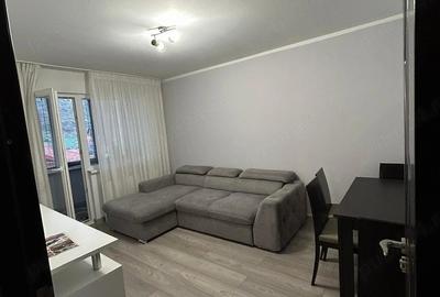 Apartament cu 3 camere decomandat în Dărmănești