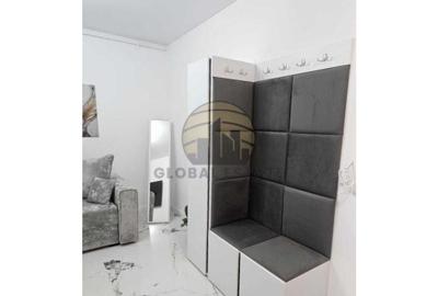 Apartament cu 2 camere semidecomandat în Apărătorii Patriei
