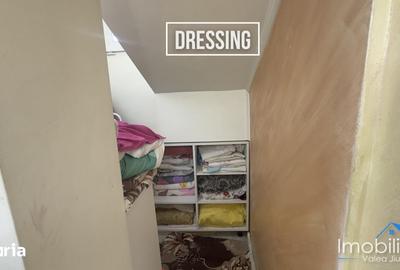 Apartament cu 4 camere în Petros