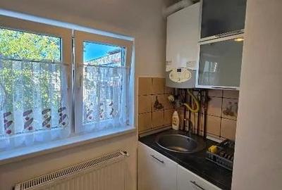 Apartament cu 2 camere decomandat în Lipovei