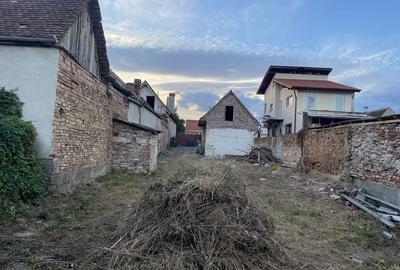Casă cu 4 camere în Turnișor