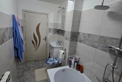 Apartament cu 3 camere decomandat în Central - 6