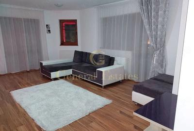 Apartament cu 3 camere decomandat, mobilat în Tractorul
