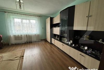 Casă cu 3 camere cu Teren 3200 Mp în Gârceiu - 1
