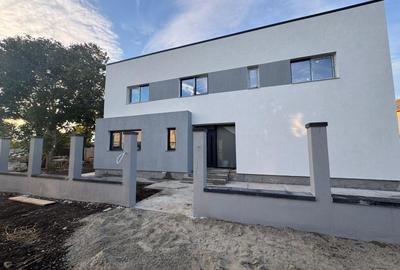 Casă cu 5 camere cu Teren 440 Mp în Cumpăna - 1